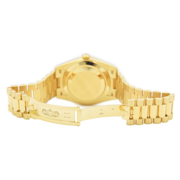 Rolex Day-Date 40 228238